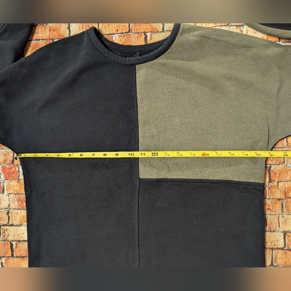 Oak + Fort Black & Olive Green Colorblock Doleman Sleeve Sweat Shirt Size XS - Picture 9 of 9
